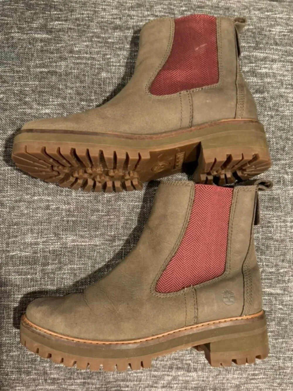 Timberland Courmayeur Valley Chelsea Boots Women's 7 Olive Nubuck Burgundy EUC